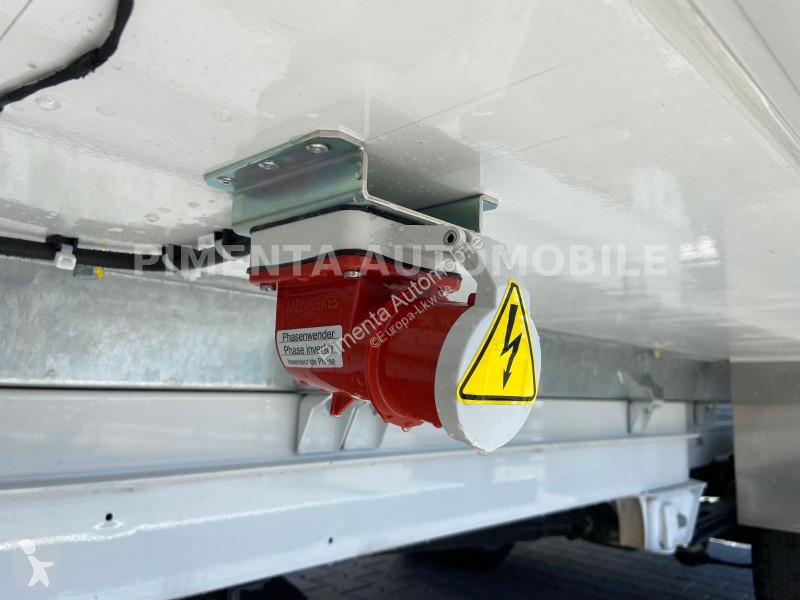 شاحنة Volkswagen 50 TK KOFFER -20° 4,10m NAVI...