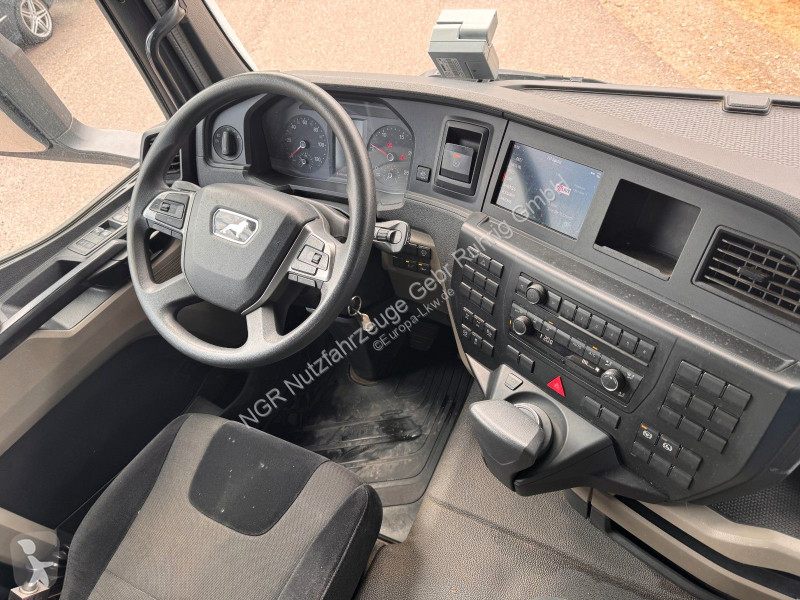 Camion MAN 35.470 8X4 Meiller 3S. mit Bordmatik