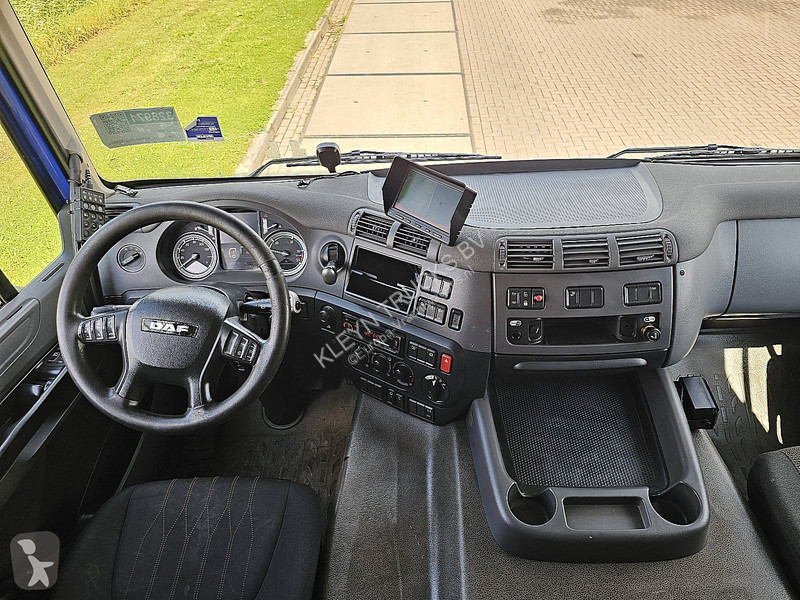 شاحنة DAF 400 TAILLIFT