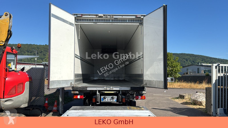 شاحنة Mercedes 1827 Mit Carrier Sp 1150