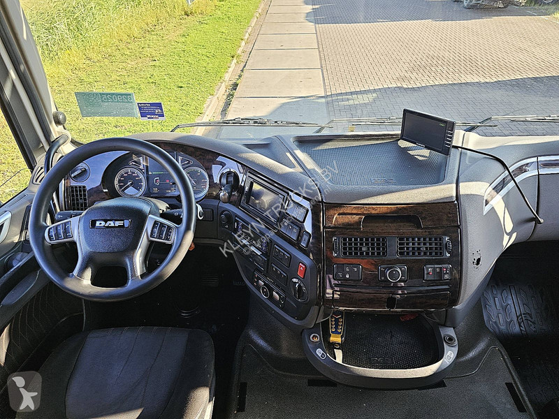شاحنة DAF 530 SSC 6X2 FAN CARRIER