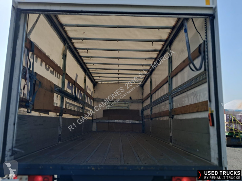 شاحنة Renault D Wide