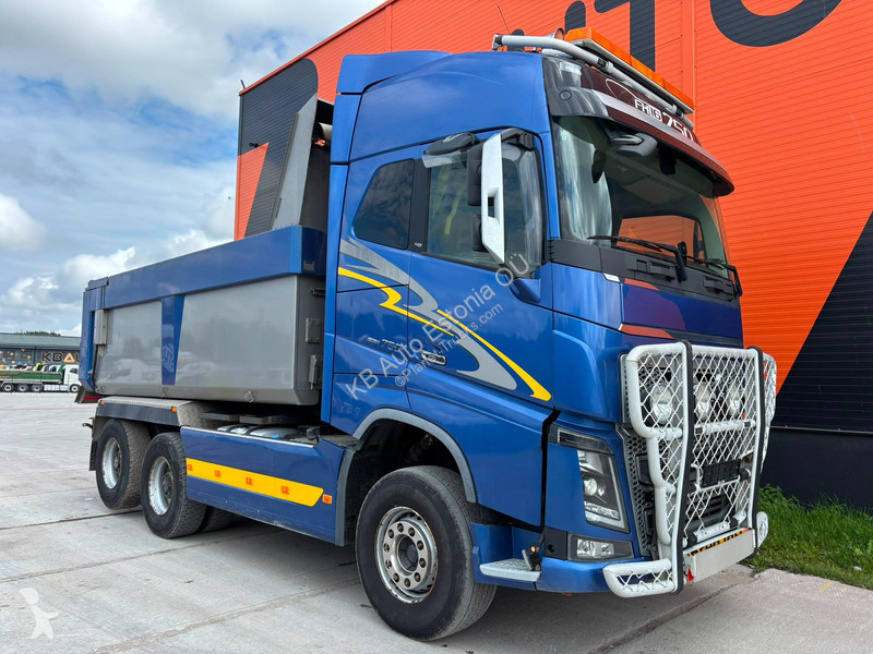 شاحنة Volvo 750 6x4 RETARDER / TANDEM AXLE LIFT...