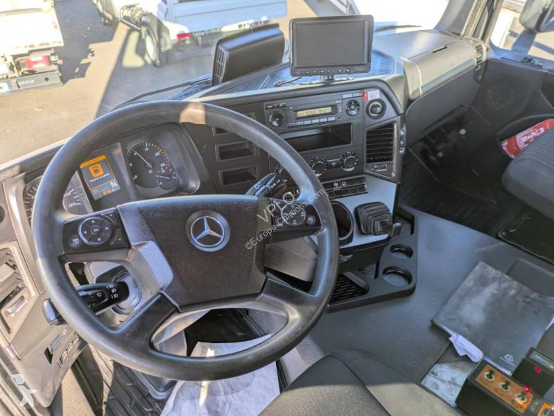 Грузовик Mercedes 1842