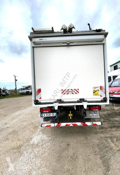 Véhicule utilitaire Iveco DOUB CAB 6 PERSONNES...