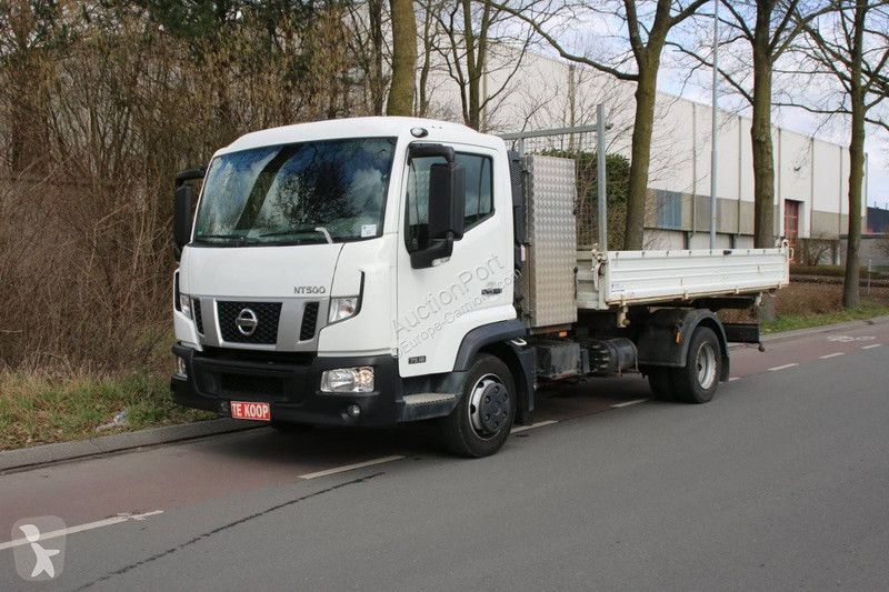 شاحنة Nissan
