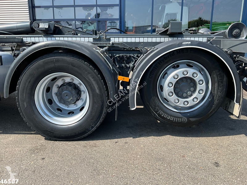 Vrachtwagen Mercedes 2543 20 Ton haakarmsysteem