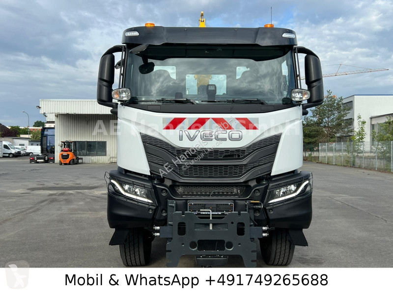 شاحنة Iveco 360 AD BL 4x4 Palfinger P14A...