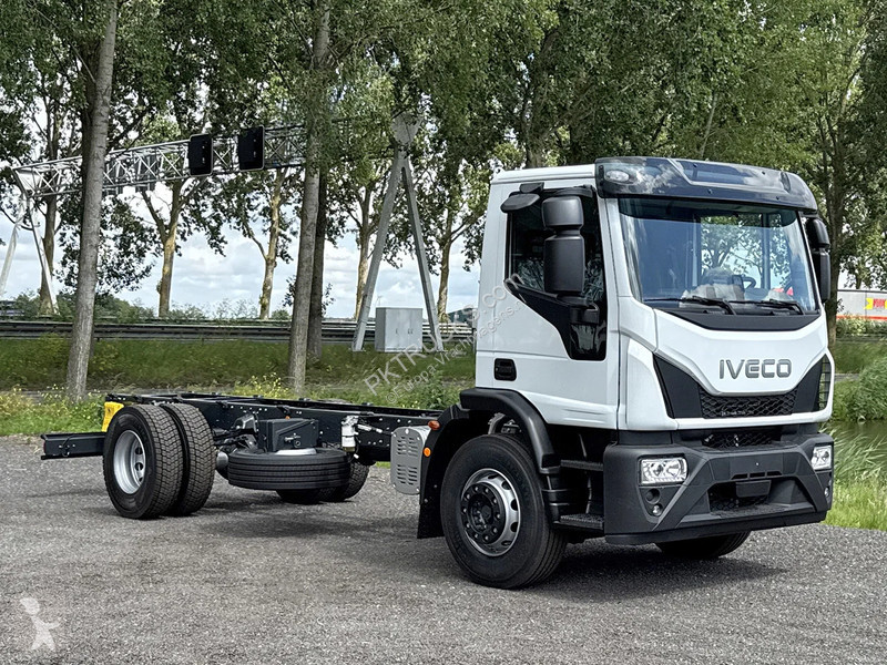 شاحنة Iveco EuroCargo 180 E28-4815 Chassis...