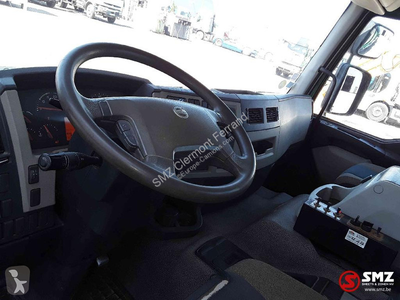شاحنة Volvo 320