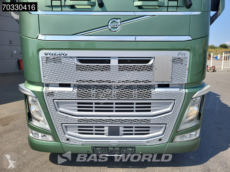شاحنة Volvo 500  6X2 Curtainsider Forklift...
