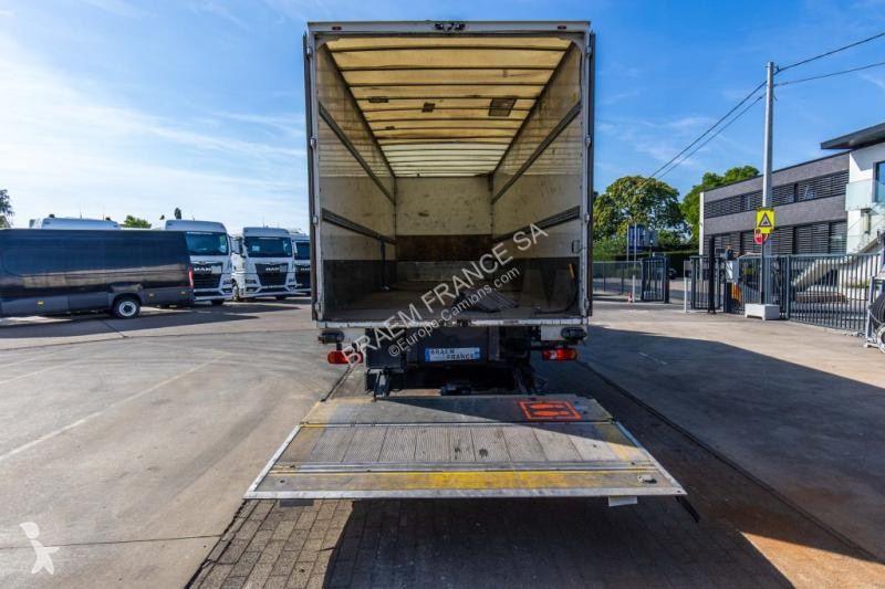 Camión Volvo 250+HAYON BAR 1.5T.