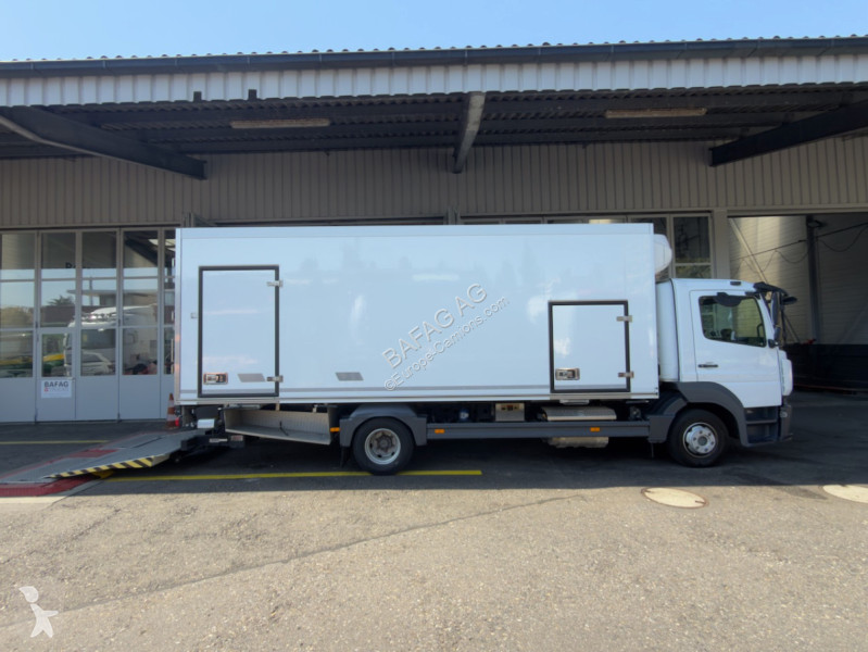 شاحنة Mercedes atego 1024