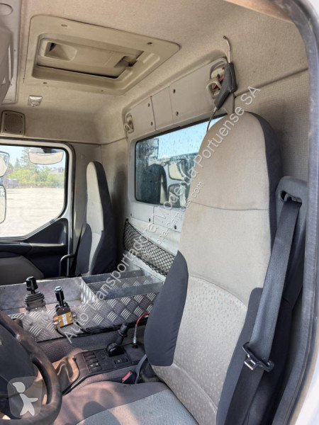 شاحنة Renault 370 DXI
