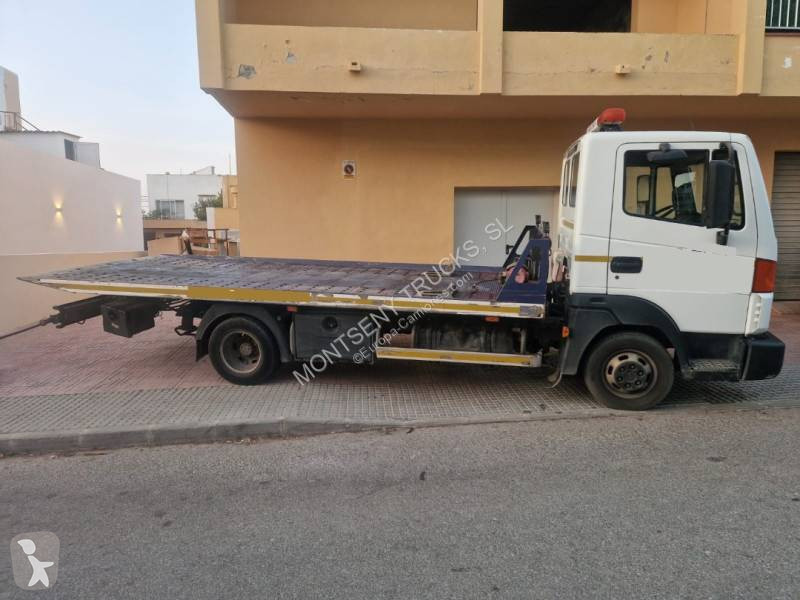 شاحنة Nissan