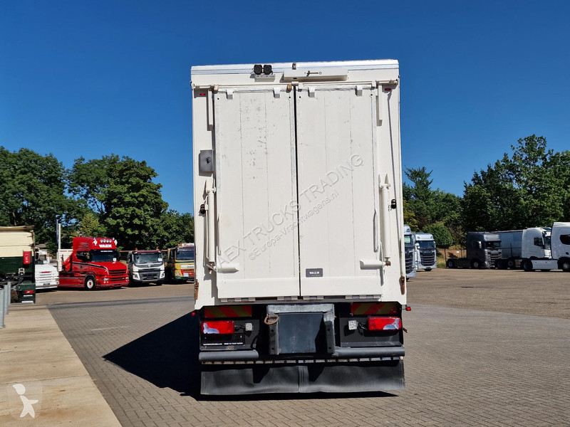 شاحنة Scania P400 8x4*4 - 2/3 deck livestock...