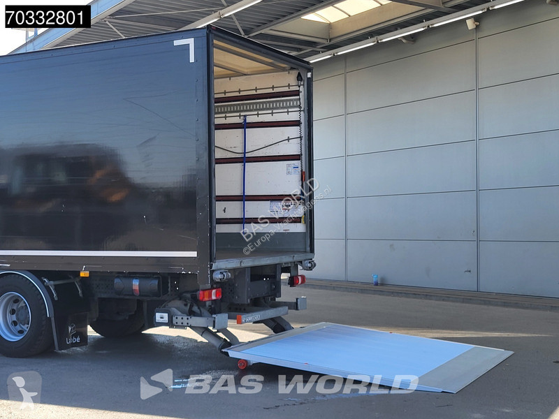 شاحنة Mercedes 1827 4X2 19tonner 3000kg...