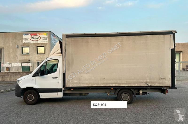 Грузовик Mercedes