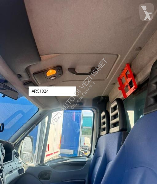 Грузовик Iveco Dailly 65 con telone e pedana...