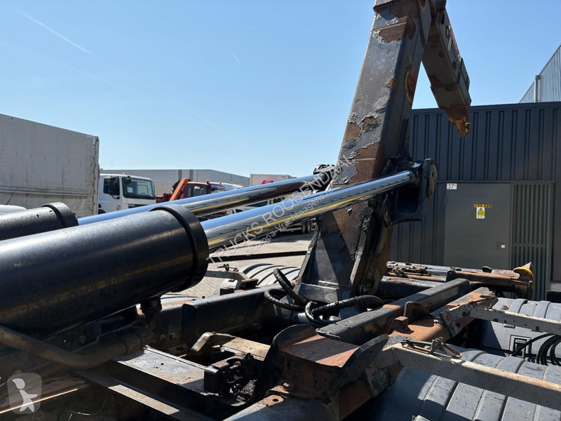 شاحنة Scania P 360 + HOOK ARM SYSTEM + 6X2 +...