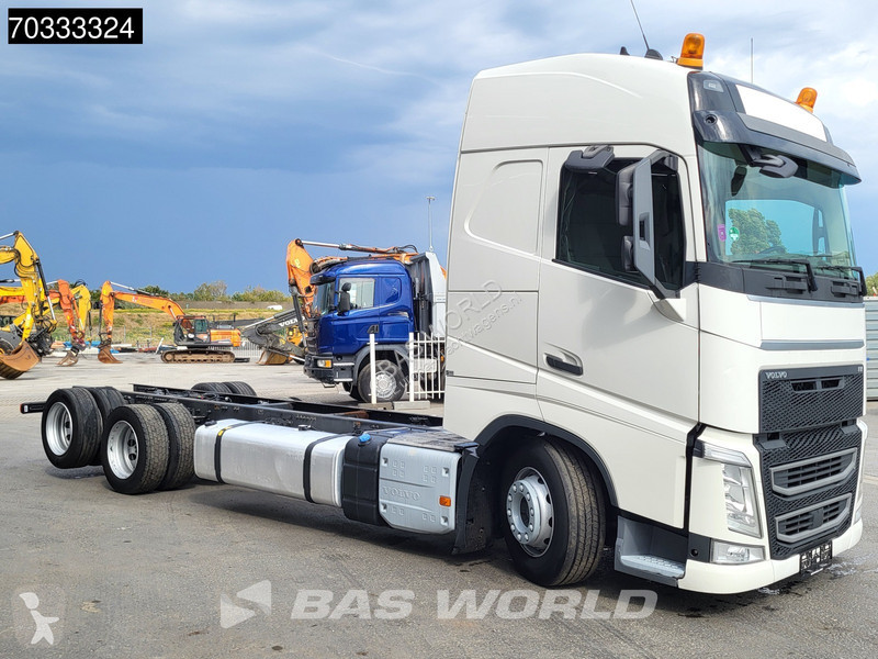 شاحنة Volvo 460  6X2 chassis Full Air...