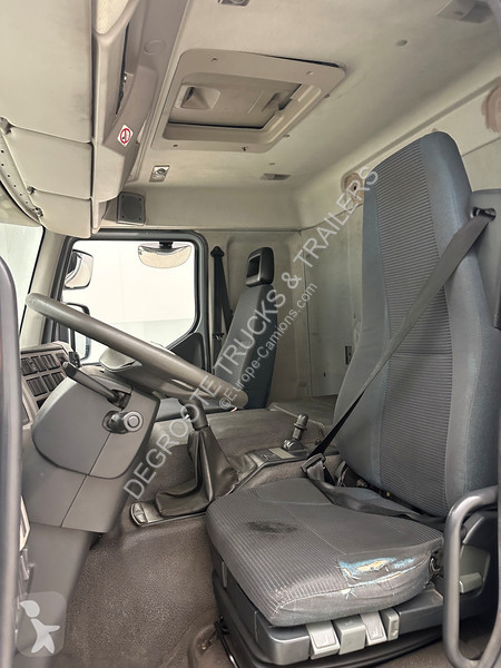 شاحنة Volvo 320