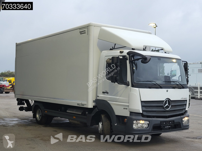 شاحنة Mercedes 816 4X2 8tonner 1000kg...