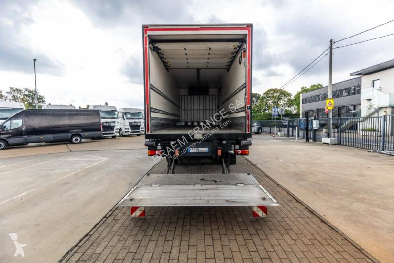 Camión DAF 250+CHEREAU+THERMO KING+DHOLLANDIA 1.5T