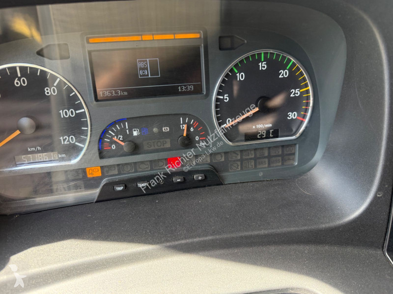 Camión Mercedes 1222 neue Kupplung , Batterien...