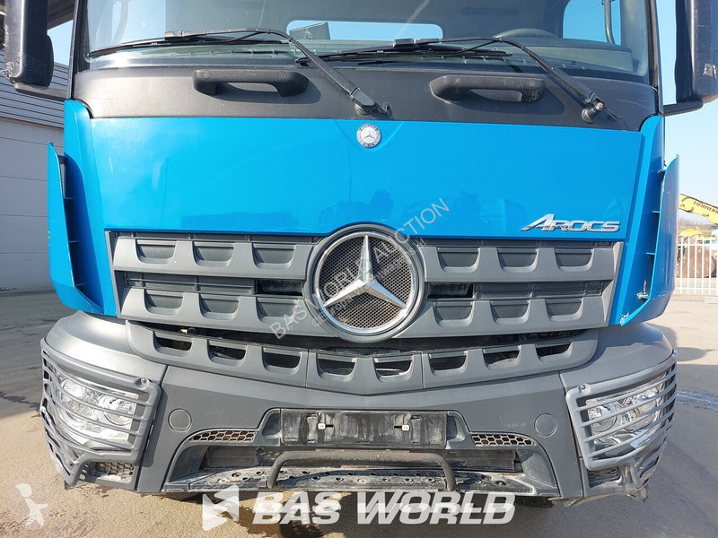 Грузовик Mercedes 1835