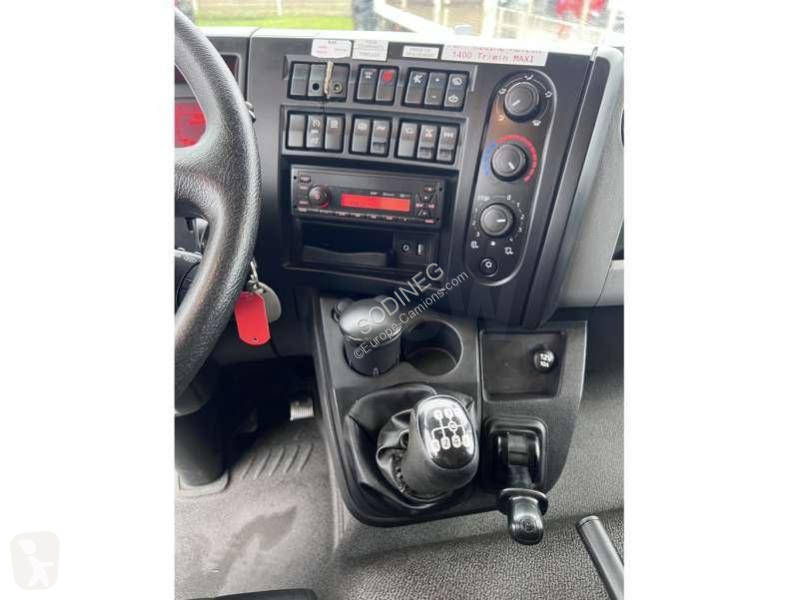 Camión Renault  TARIERE D16K280 4X4