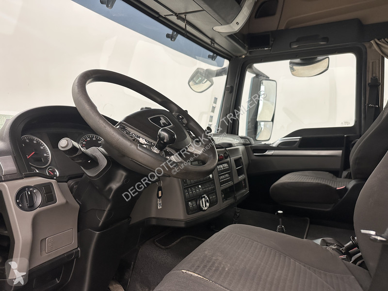 Vrachtwagen MAN 470 - 6x2