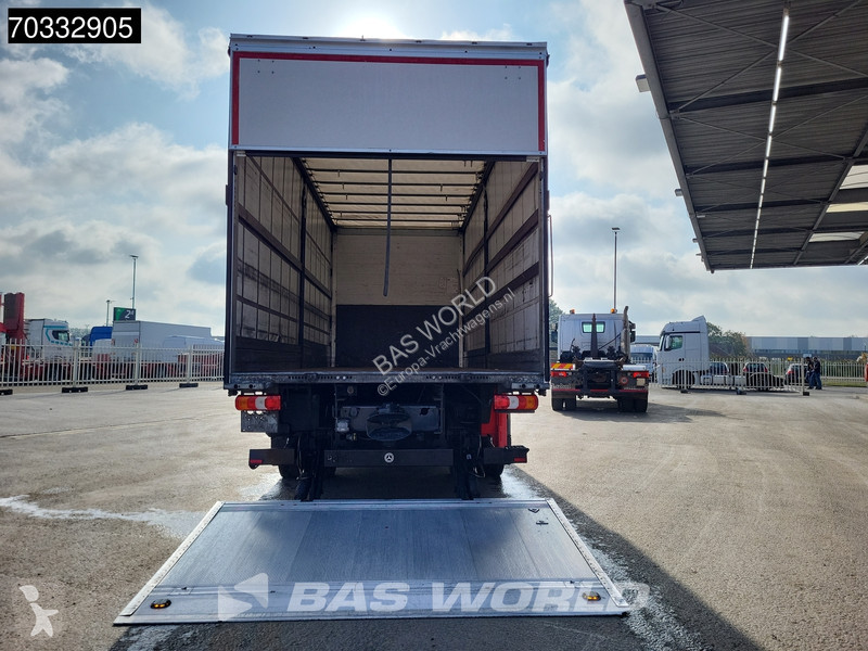 Camion Mercedes 1524 4X2 15tonner curtainsides...