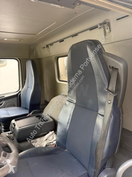 Camion Volvo 440