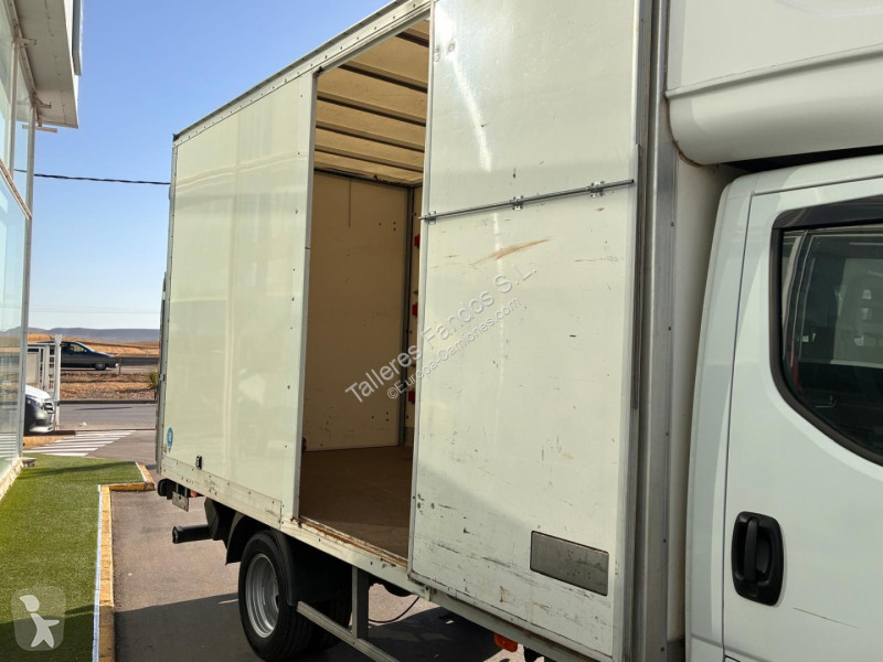 Vrachtwagen Iveco  35C16 3.0 20m3