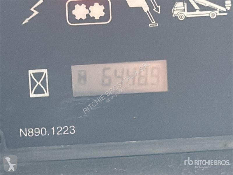 Camión Nissan 35 - 11