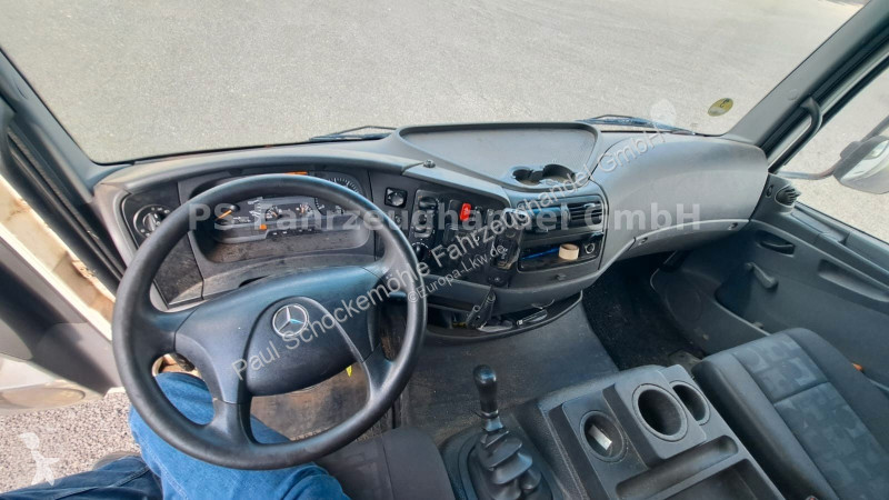 Camion Mercedes 2...