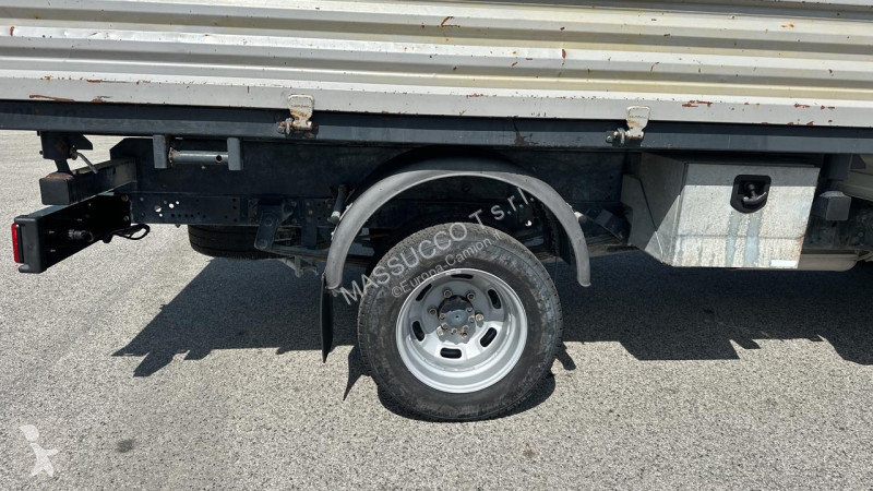 Camión Iveco DAILY 35-140 4x2