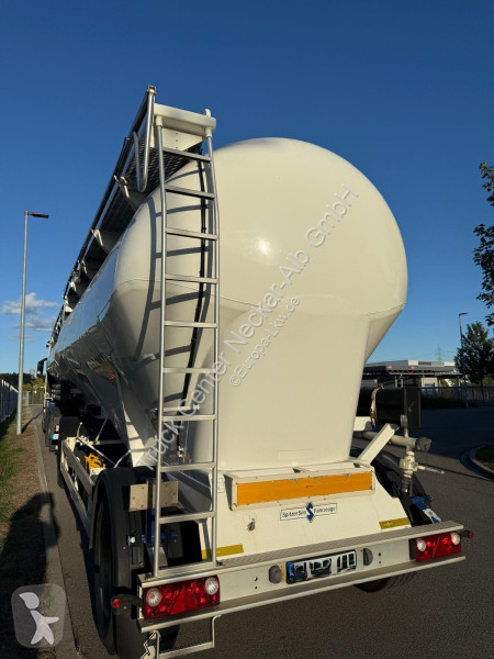 MAN TGX 6*2 SILOZUG SPITZER TOP truck
