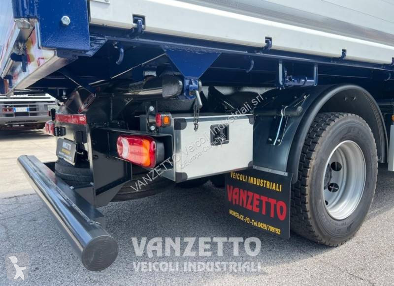 Kamion Iveco 120 EL 22