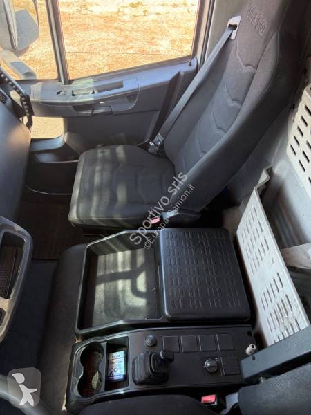 Camión Iveco 180E32