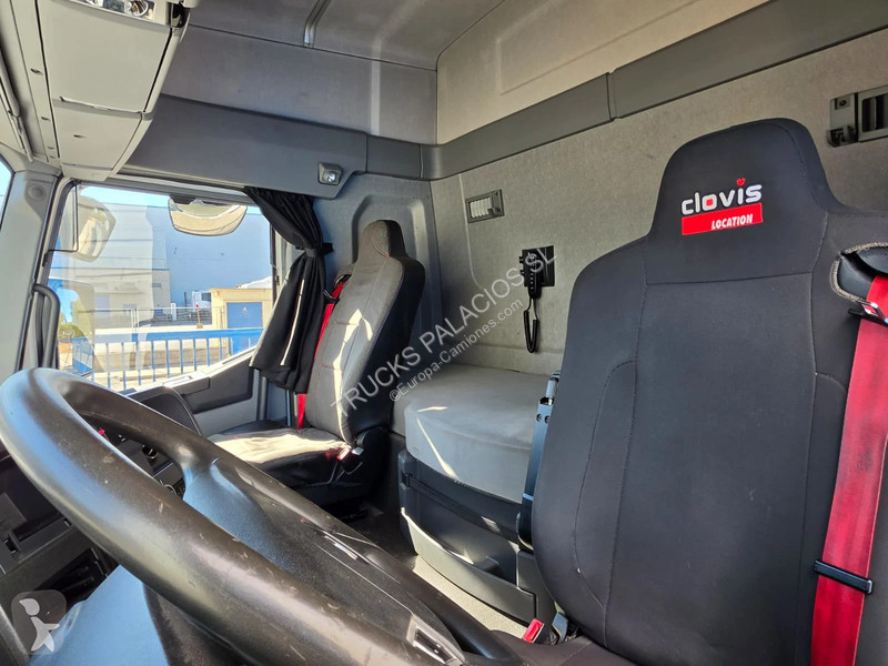 Вантажівка Renault T380