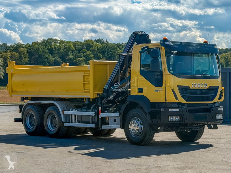 Camión Iveco TRAKKER 360 Kipper 4,90 m HIAB 122...