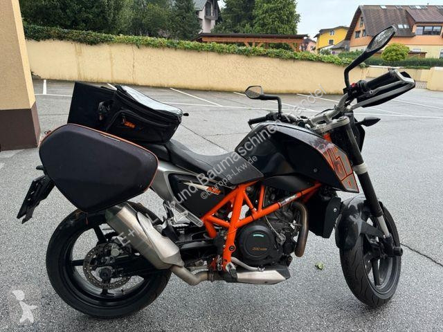 Kamion  690 DUKE