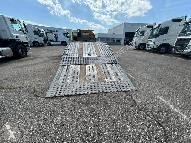 Porte engins Volvo 420