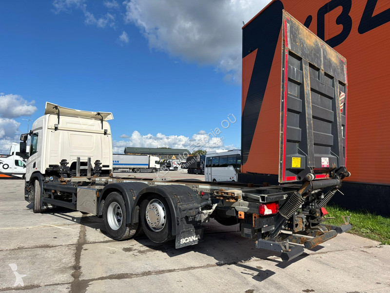 Camión Scania P 500 6x2*4 9 TON FRONT AXE /...