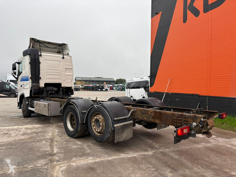 Camión Volvo 460 6x2*4 CHASSIS L=7739 mm