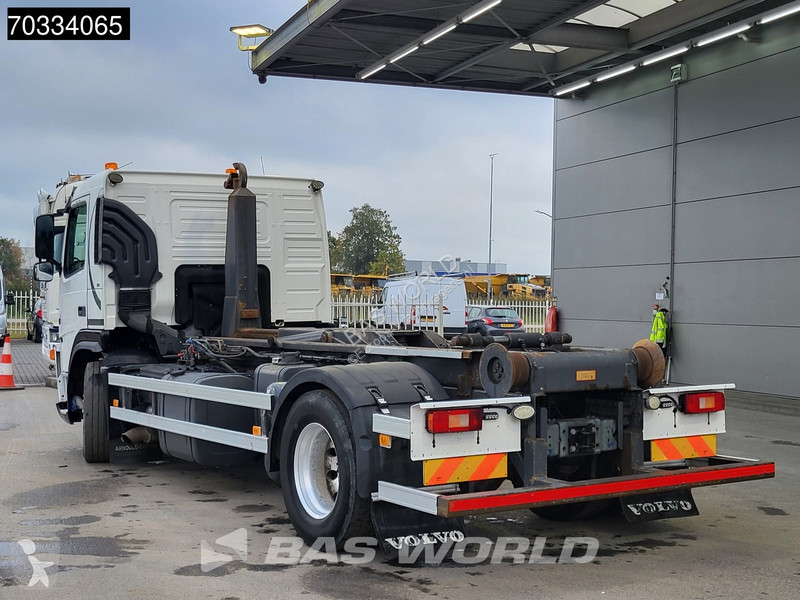 Camión Volvo 480  4X2 hooklift Automatic VEB...
