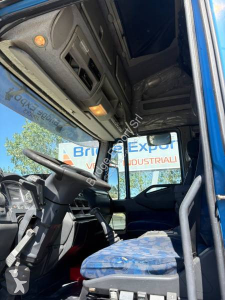 Camión Iveco 180 E 28