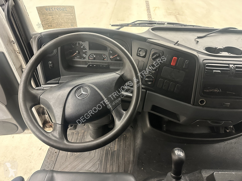 Camión Mercedes 1218